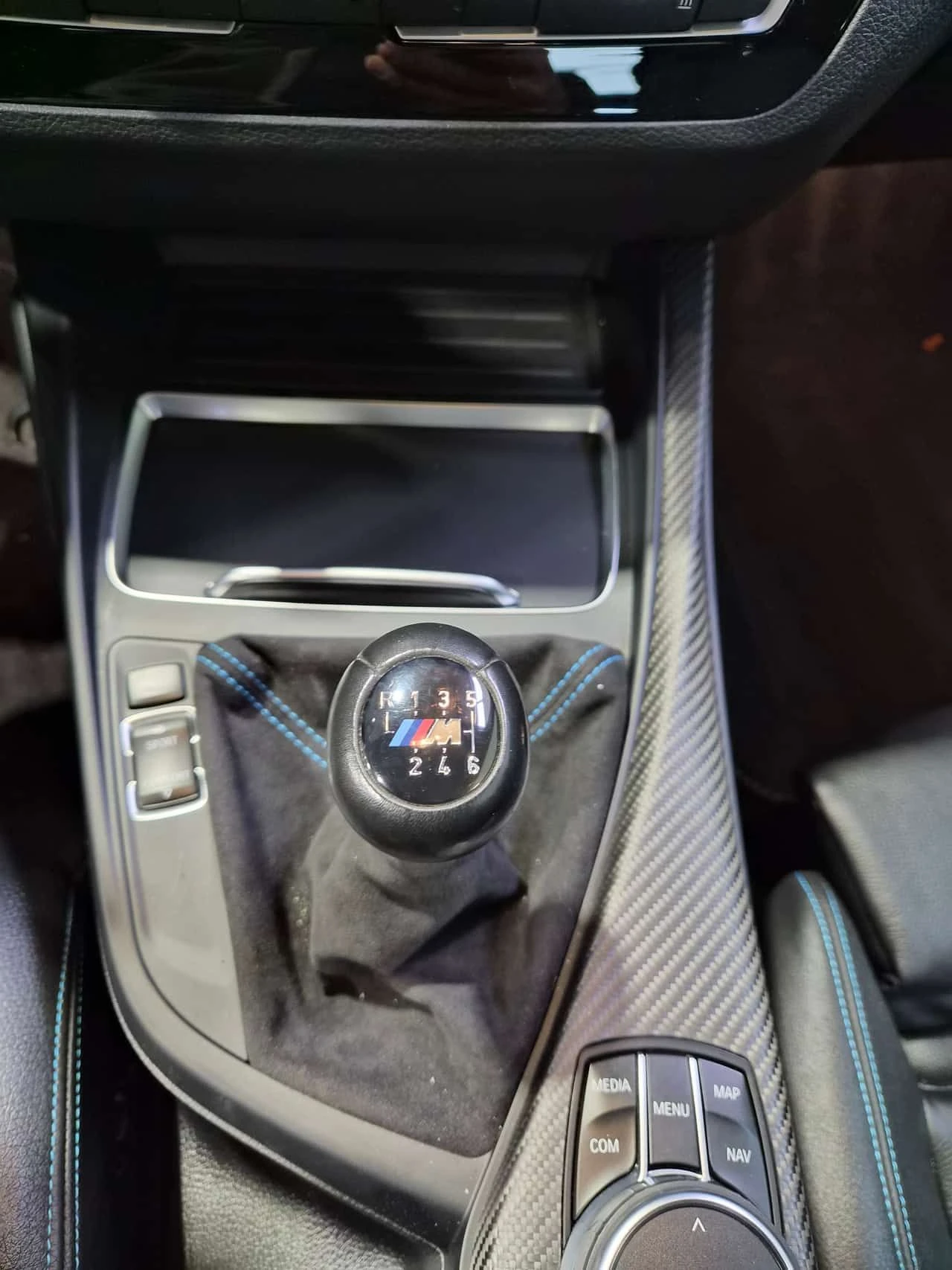 BMW M2 * CARFAX * РЪЧНА КУТИЯ * ЕДИН СОБСТВЕНИК, снимка 7 - Автомобили и джипове - 53978649