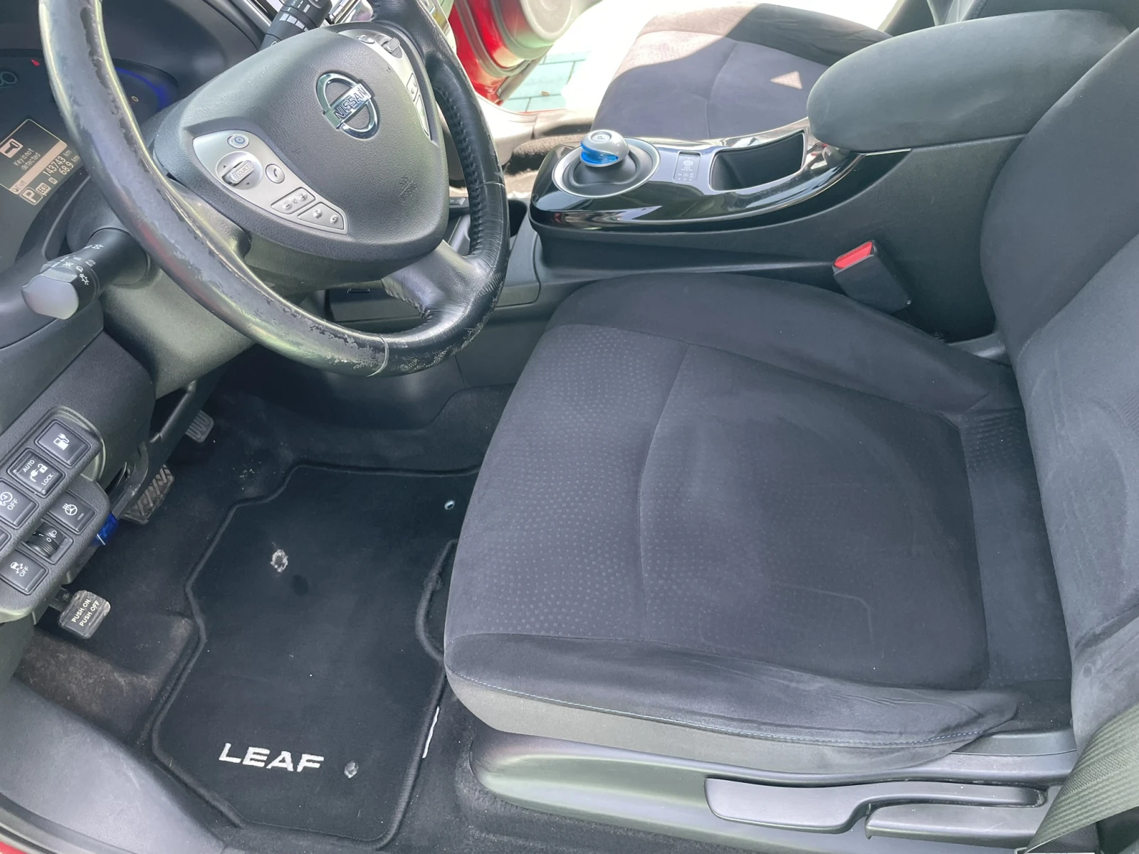 Nissan Leaf  24kWh | ТЕРМОПОМПА | 10/12 bar | Nokian | ОБСЛУЖЕН, снимка 10 - Автомобили и джипове - 54230927