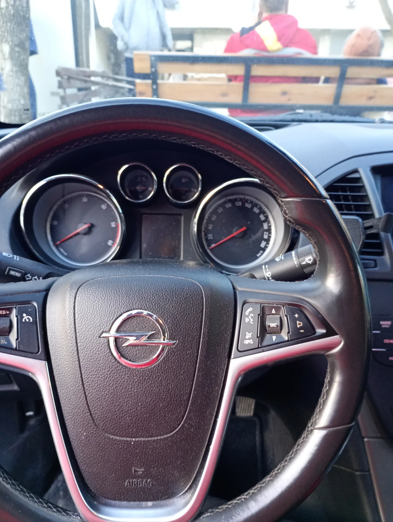 Opel Insignia Комби, снимка 7 - Автомобили и джипове - 54714472