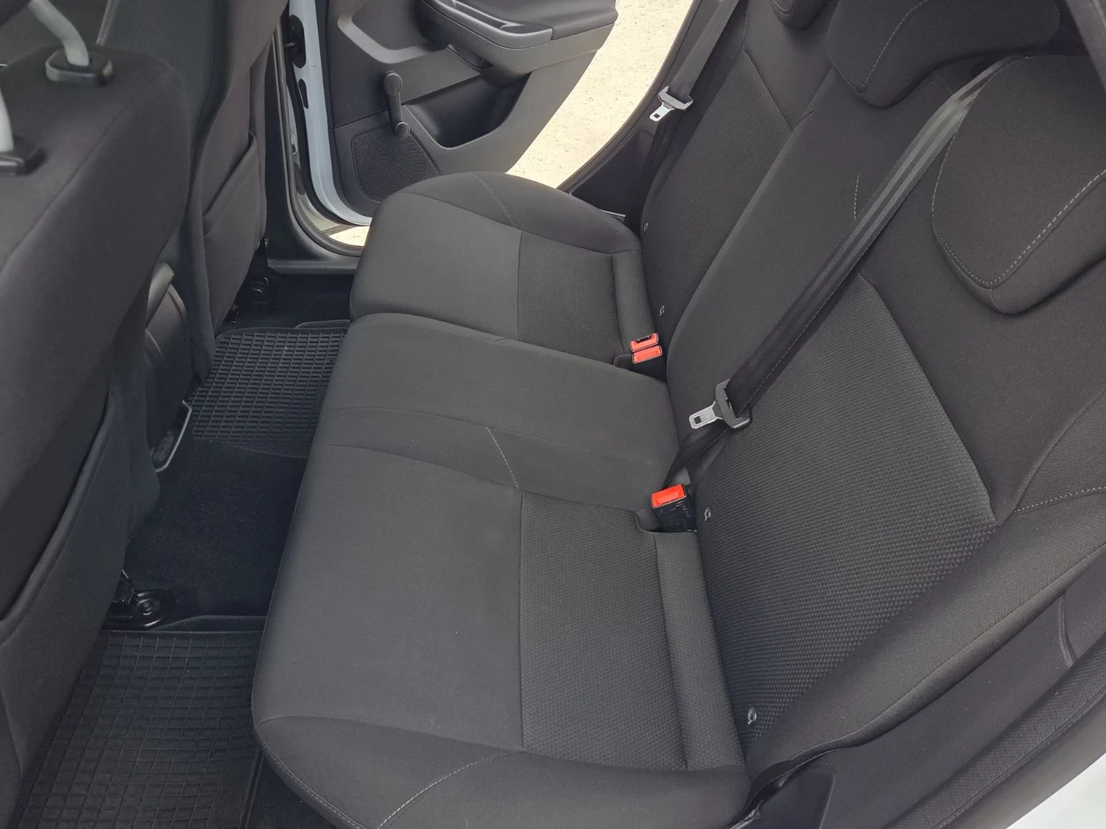 Ford Focus 1.5/DURATORQ/FACELIFT, снимка 11 - Автомобили и джипове - 54744005