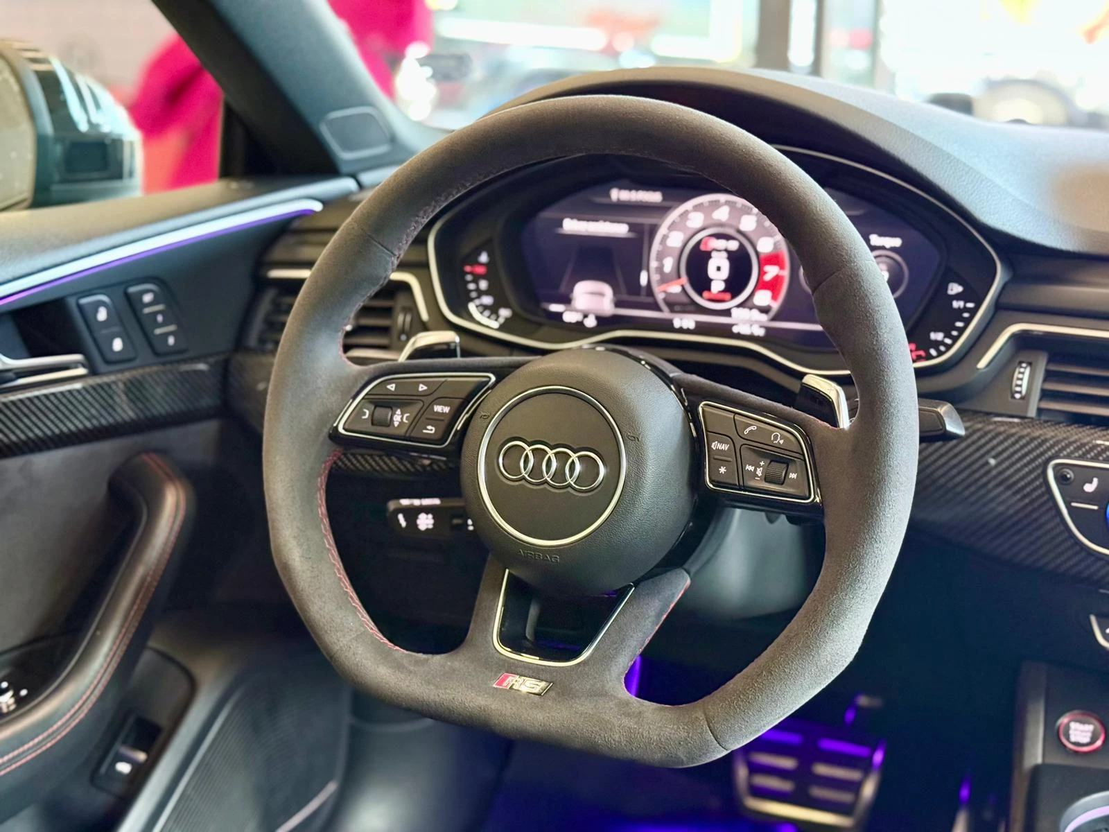 Audi Rs5 Quattro* B&O* HUD* Carbon* Pano* Starlight* ЛИЗИНГ, снимка 11 - Автомобили и джипове - 55405598