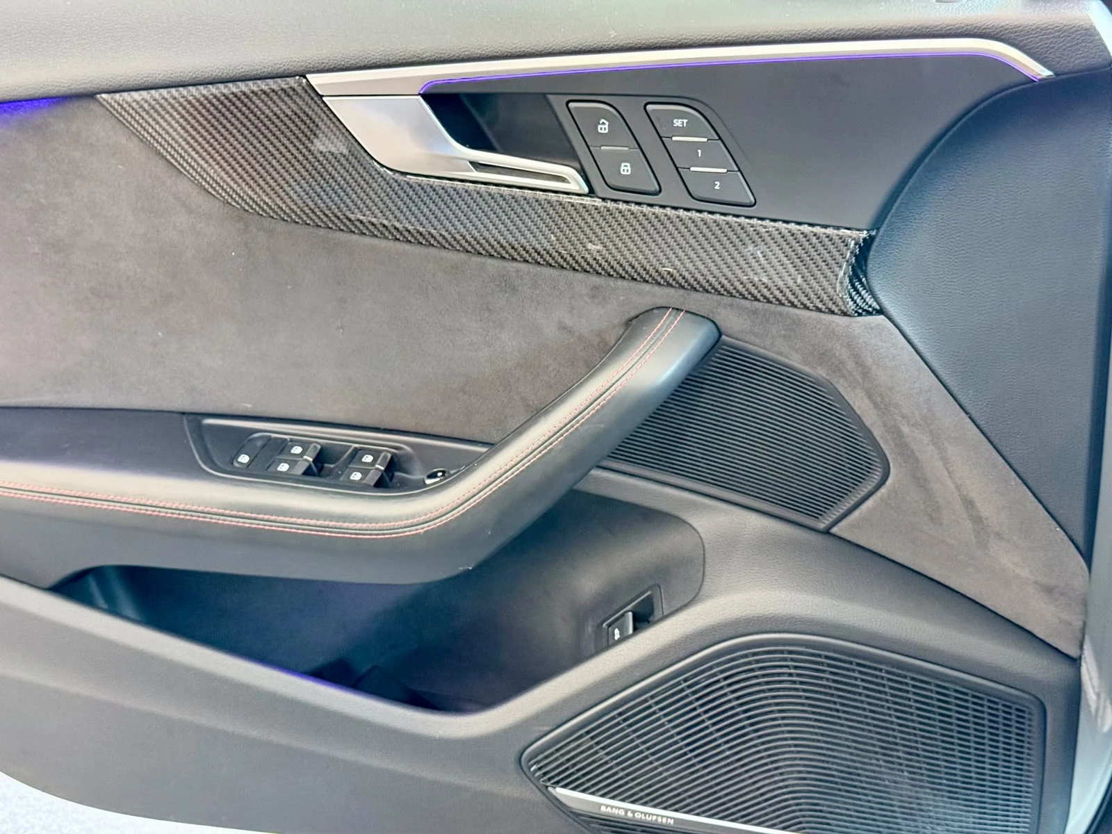 Audi Rs5 Quattro* B&O* HUD* Carbon* Pano* Starlight* ЛИЗИНГ, снимка 7 - Автомобили и джипове - 55405598