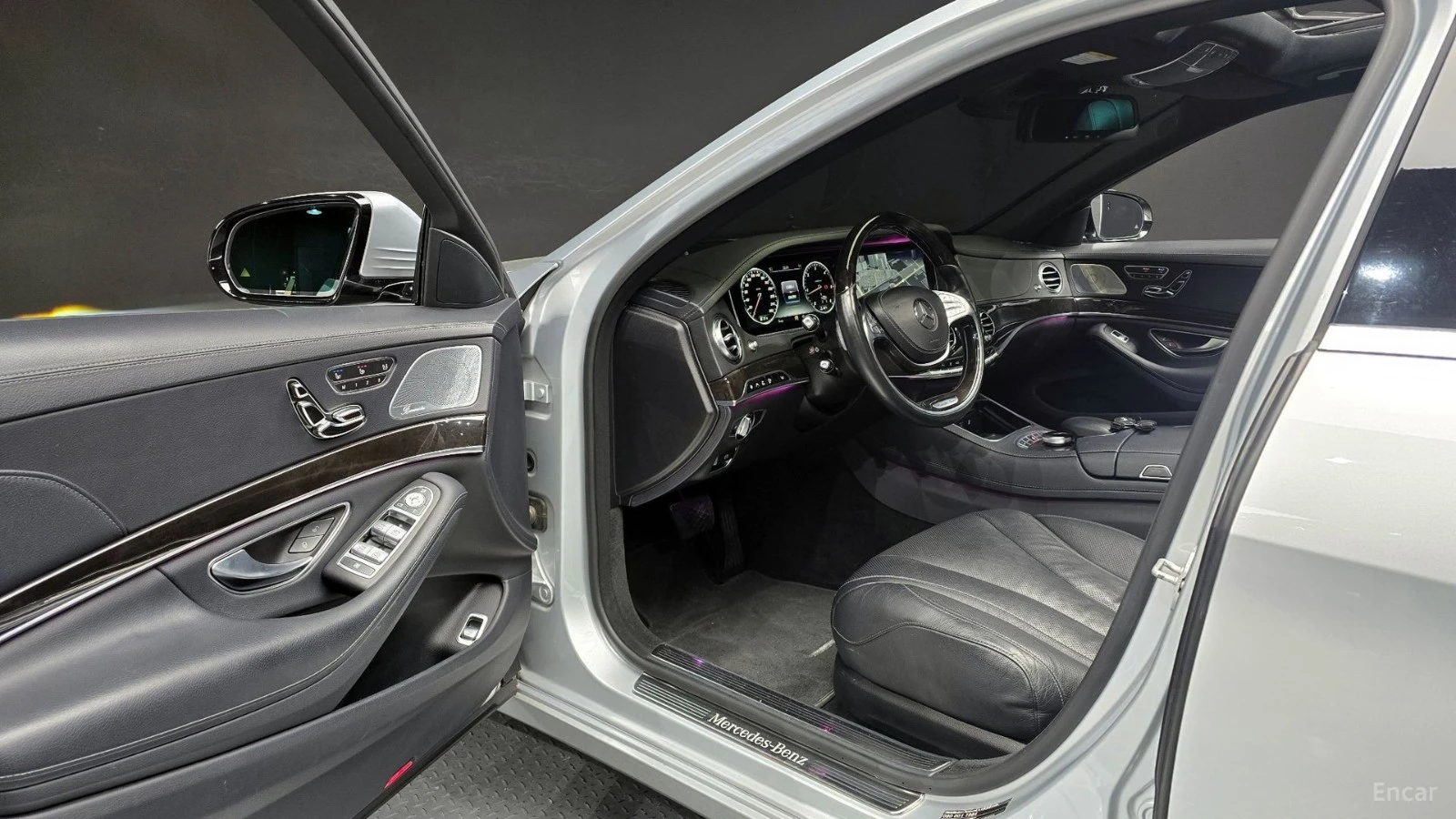 Mercedes-Benz S 350 D* 4MATIC* КОЖА* ПОДГРЕВ* ОБДУХВ* BURMASTER* PANO*, снимка 10 - Автомобили и джипове - 55666954