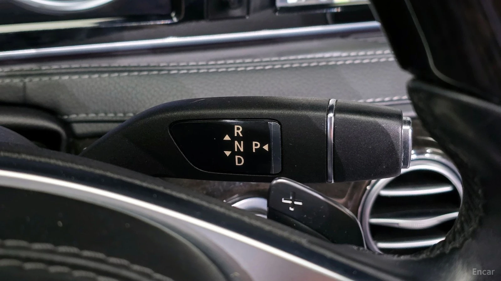 Mercedes-Benz S 350 D* 4MATIC* КОЖА* ПОДГРЕВ* ОБДУХВ* BURMASTER* PANO*, снимка 9 - Автомобили и джипове - 55666954