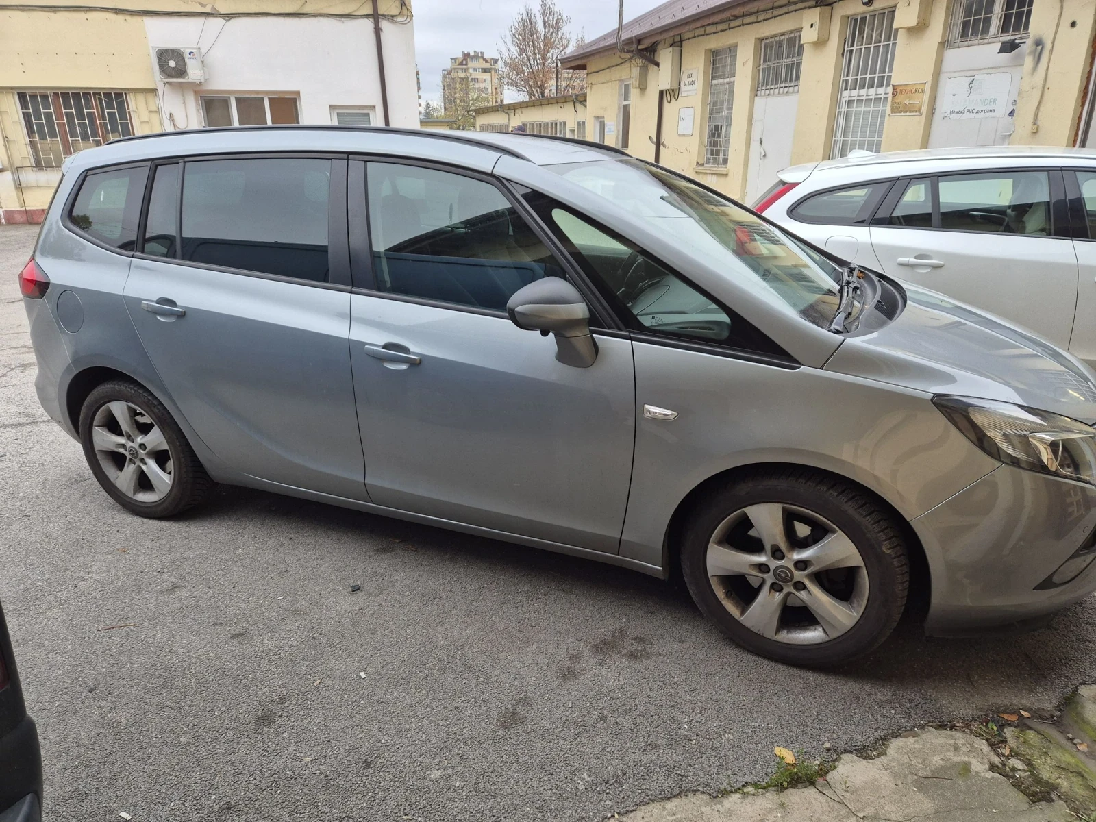 Opel Zafira, снимка 3 - Автомобили и джипове - 55743014