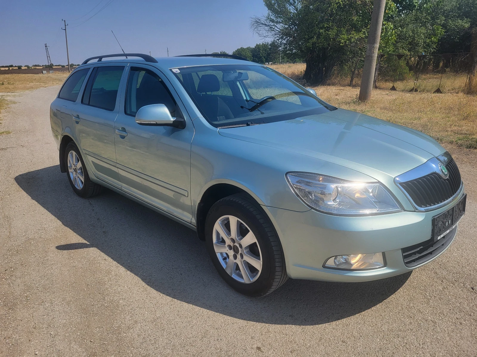 Skoda Octavia 1.6 tdi 4x4, снимка 3 - Автомобили и джипове - 55804949