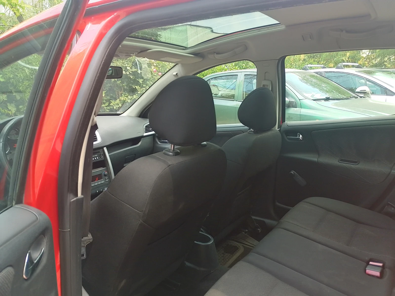 Peugeot 207 SW, снимка 9 - Автомобили и джипове - 55808343