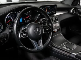 Mercedes-Benz GLC 300 4MATIC Coupe/LOADED/CARFAX, снимка 10