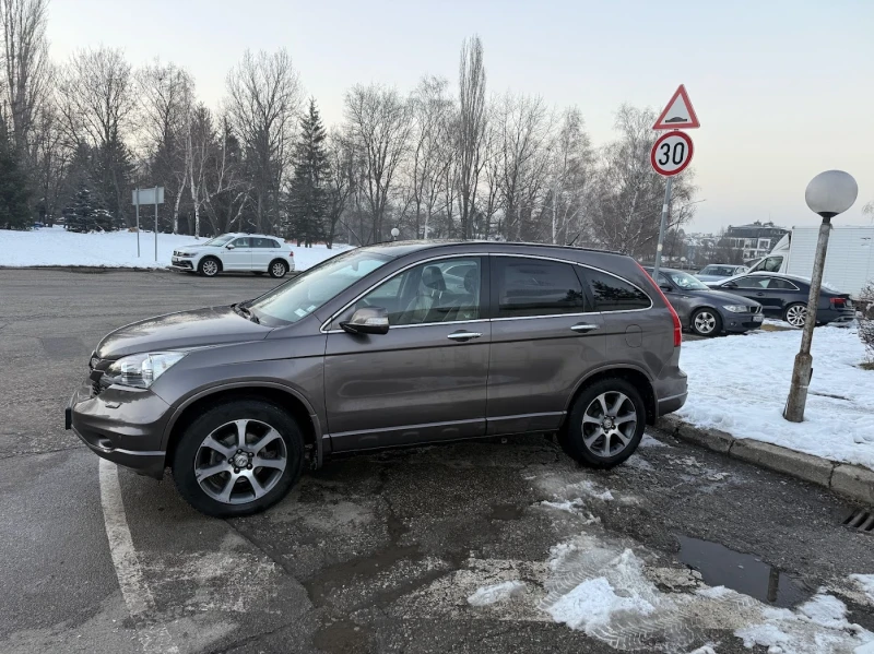 Honda Cr-v 2.2 i-DTEC Facelift, снимка 4 - Автомобили и джипове - 48769387