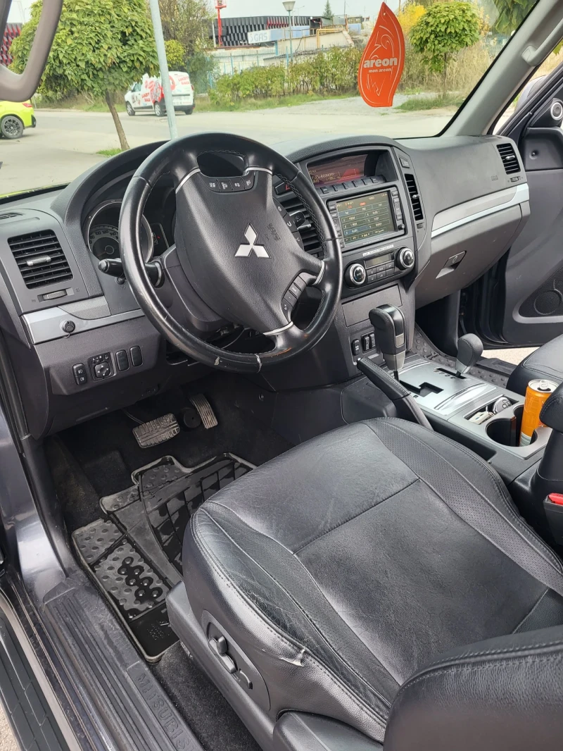Mitsubishi Pajero, снимка 8 - Автомобили и джипове - 53155775