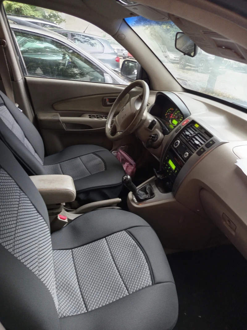 Hyundai Tucson, снимка 5 - Автомобили и джипове - 52922586