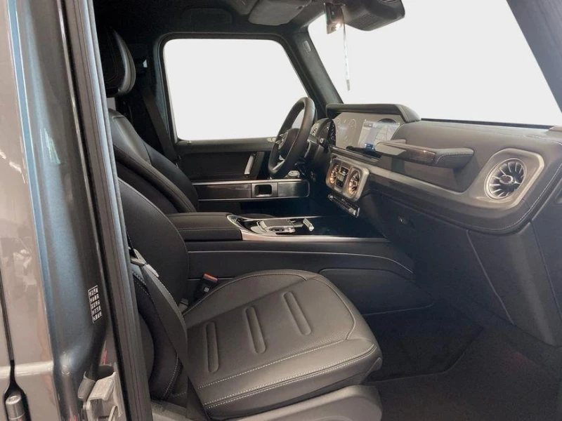 Mercedes-Benz G 450 d/AMG/4MATIC/FACELIFT/EXCLUSIV/BURM 3D/NIGHT/360/, снимка 11 - Автомобили и джипове - 52554319