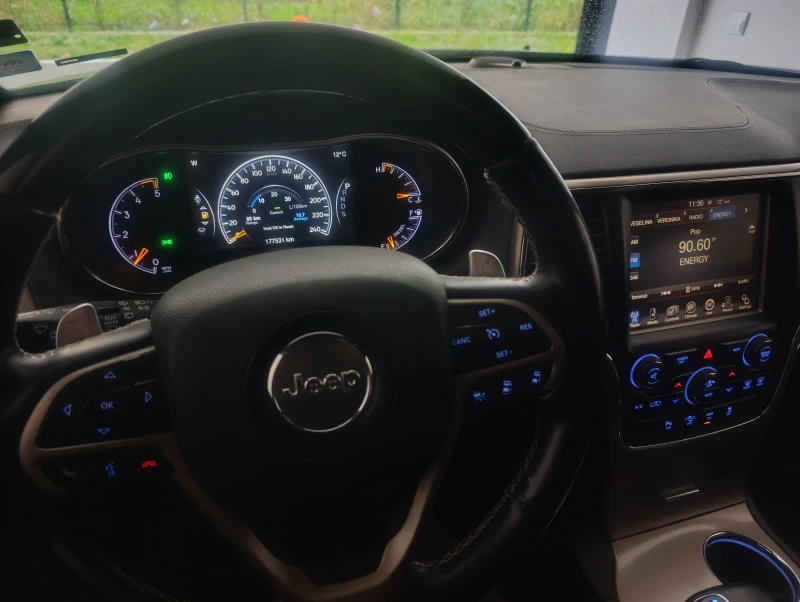 Jeep Grand cherokee 3.0 CRDI, снимка 9 - Автомобили и джипове - 52586482