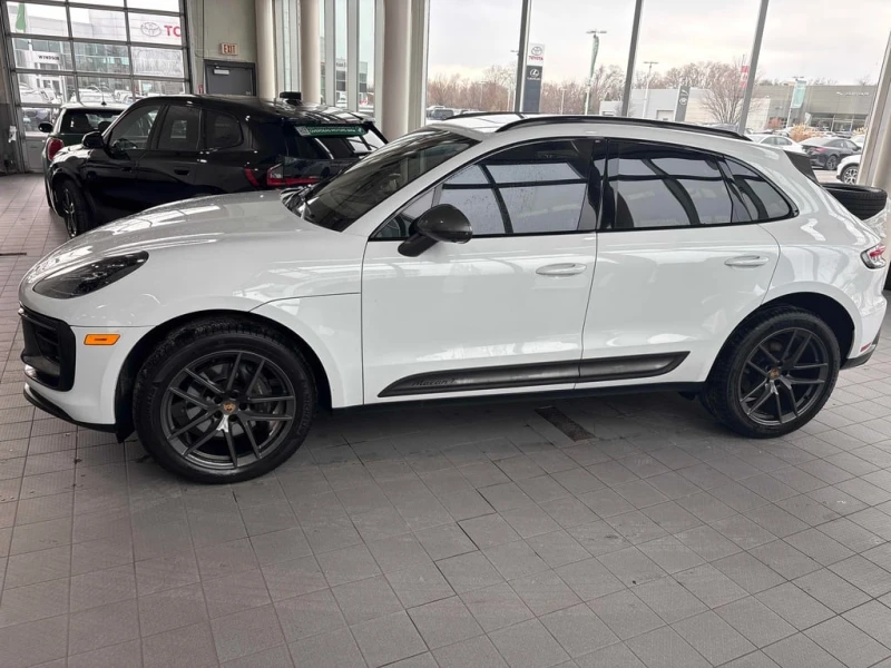 Porsche Macan 2024 AWD * CARFAX * БЕЗ ПЪРВОНАЧАЛНА ВНОСКА, снимка 3 - Автомобили и джипове - 53021249
