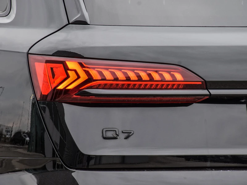 Audi Q7 TECHNIK, снимка 6 - Автомобили и джипове - 53243498