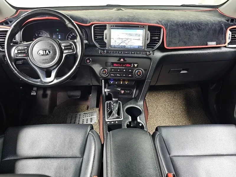 Kia Sportage 2.0 CRDi 4WD, снимка 7 - Автомобили и джипове - 54275012