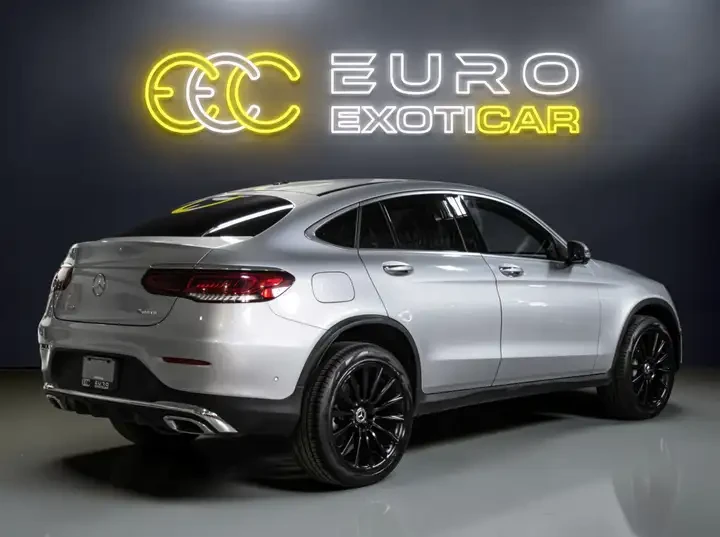 Mercedes-Benz GLC 300 4MATIC Coupe/LOADED/CARFAX, снимка 4 - Автомобили и джипове - 55101478