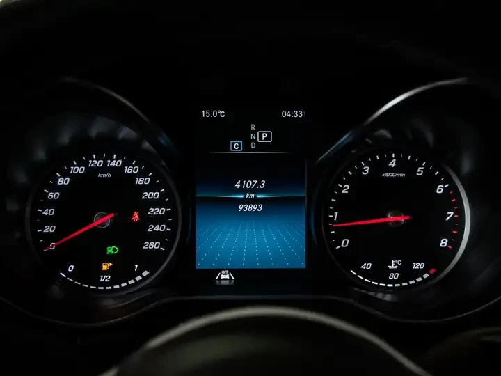 Mercedes-Benz GLC 300 4MATIC Coupe/LOADED/CARFAX, снимка 11 - Автомобили и джипове - 55101478