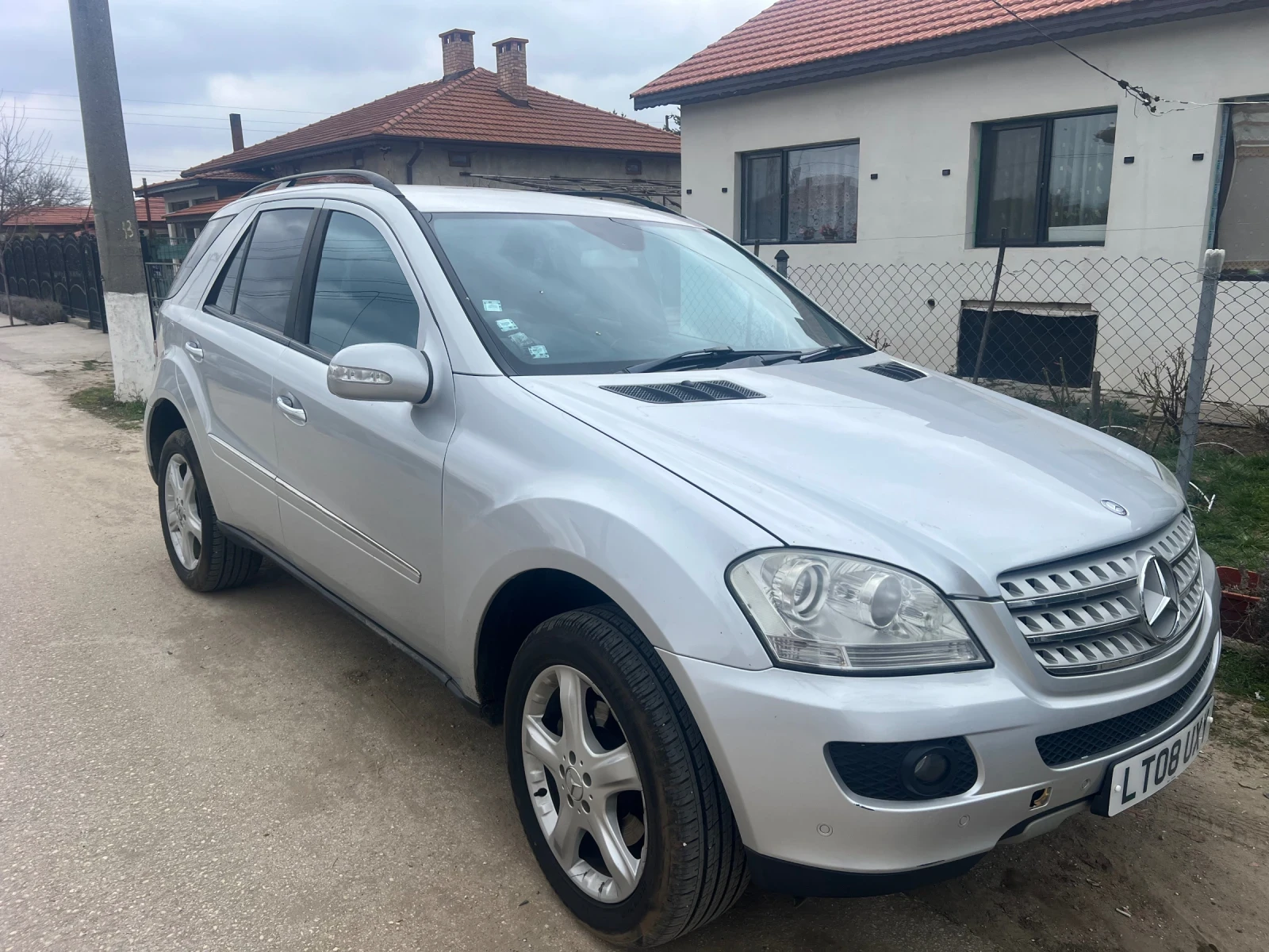 Mercedes-Benz ML 320 Ml320CDI, снимка 5 - Автомобили и джипове - 54181195