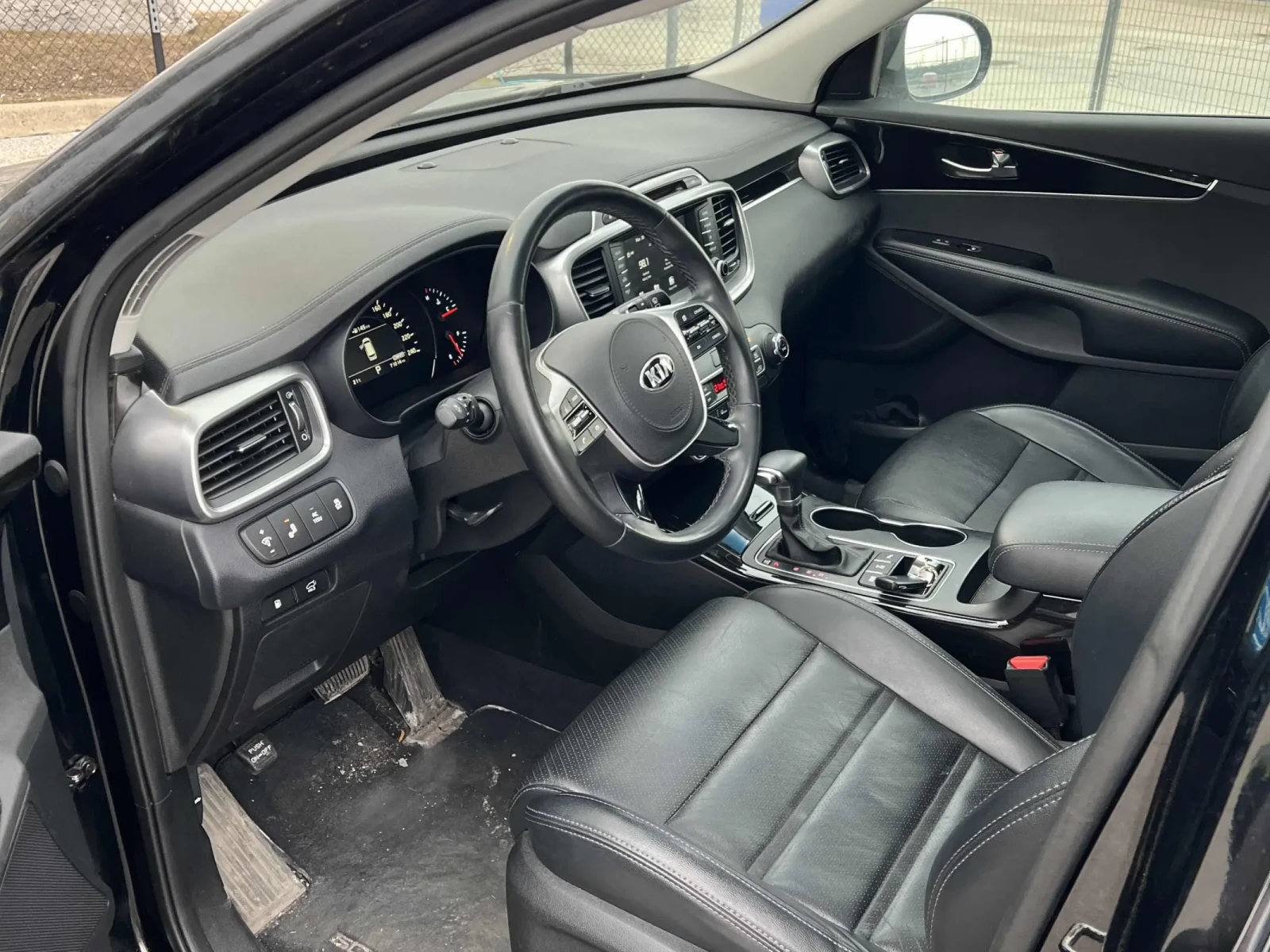 Kia Sorento LX FWD * * CARFAX * * АВТО КРЕДИТ * * , снимка 7 - Автомобили и джипове - 54197333