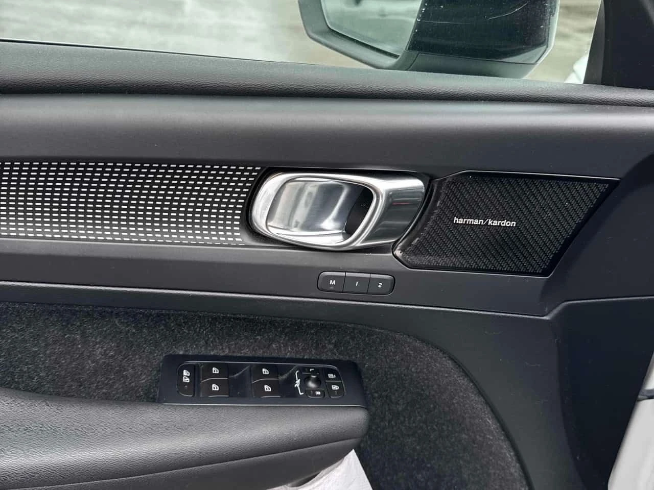 Volvo XC40 T5 AWD/ПАНОРАМА/360 КАМЕРИ, снимка 10 - Автомобили и джипове - 54507544