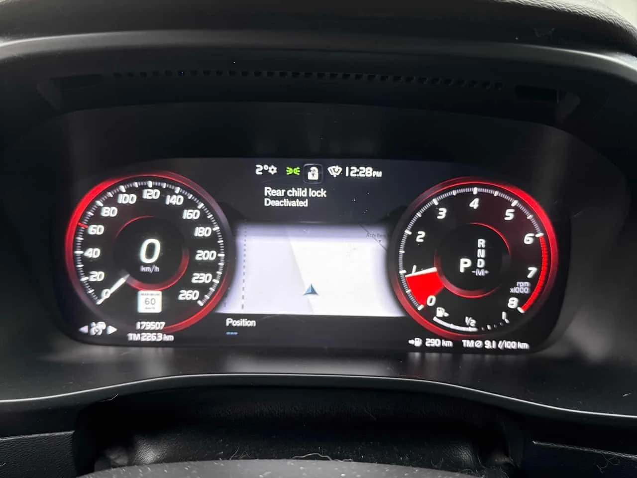 Volvo XC40 T5 AWD/ПАНОРАМА/360 КАМЕРИ, снимка 8 - Автомобили и джипове - 54507544