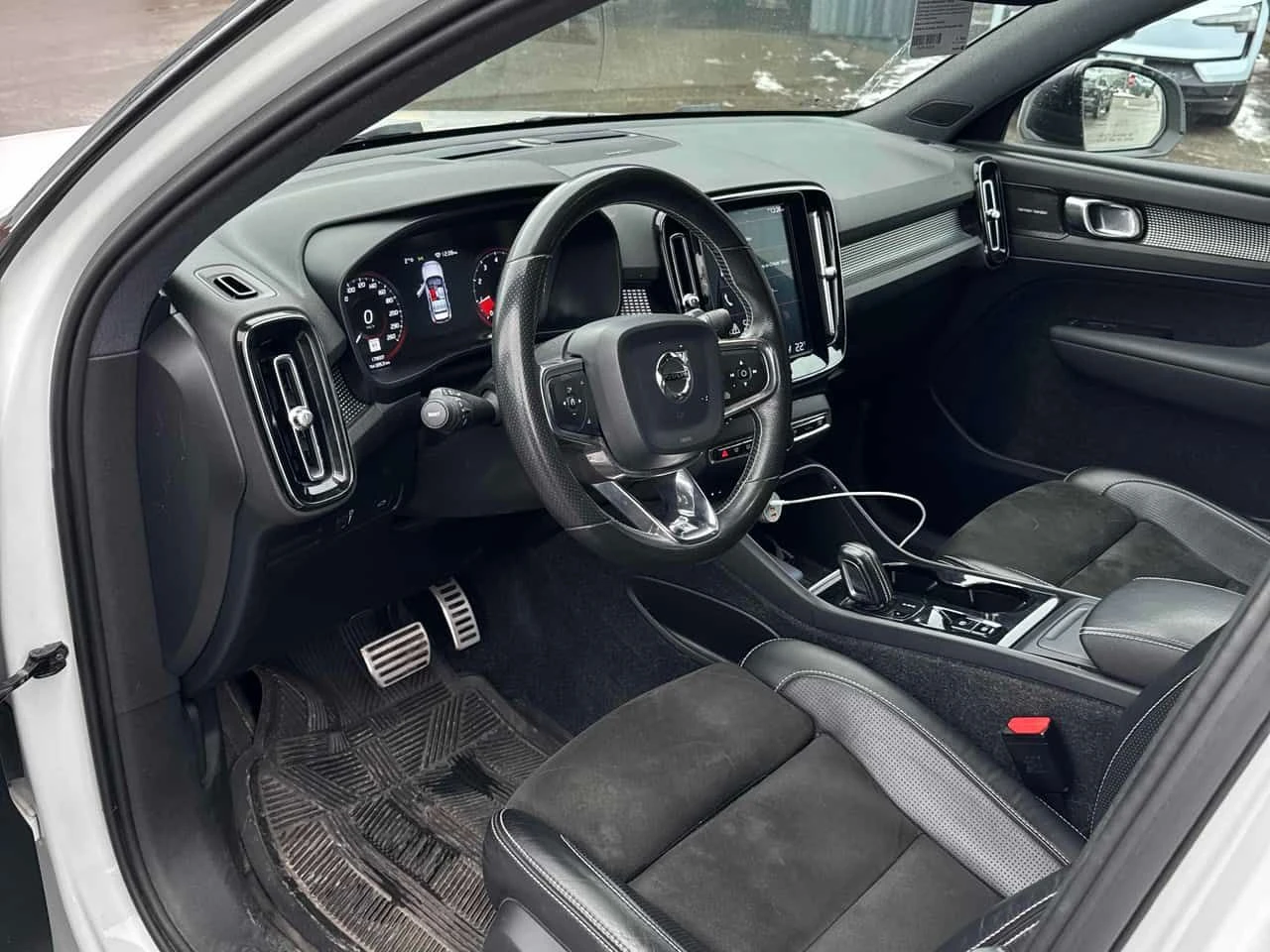 Volvo XC40 T5 AWD/ПАНОРАМА/360 КАМЕРИ, снимка 7 - Автомобили и джипове - 54507544