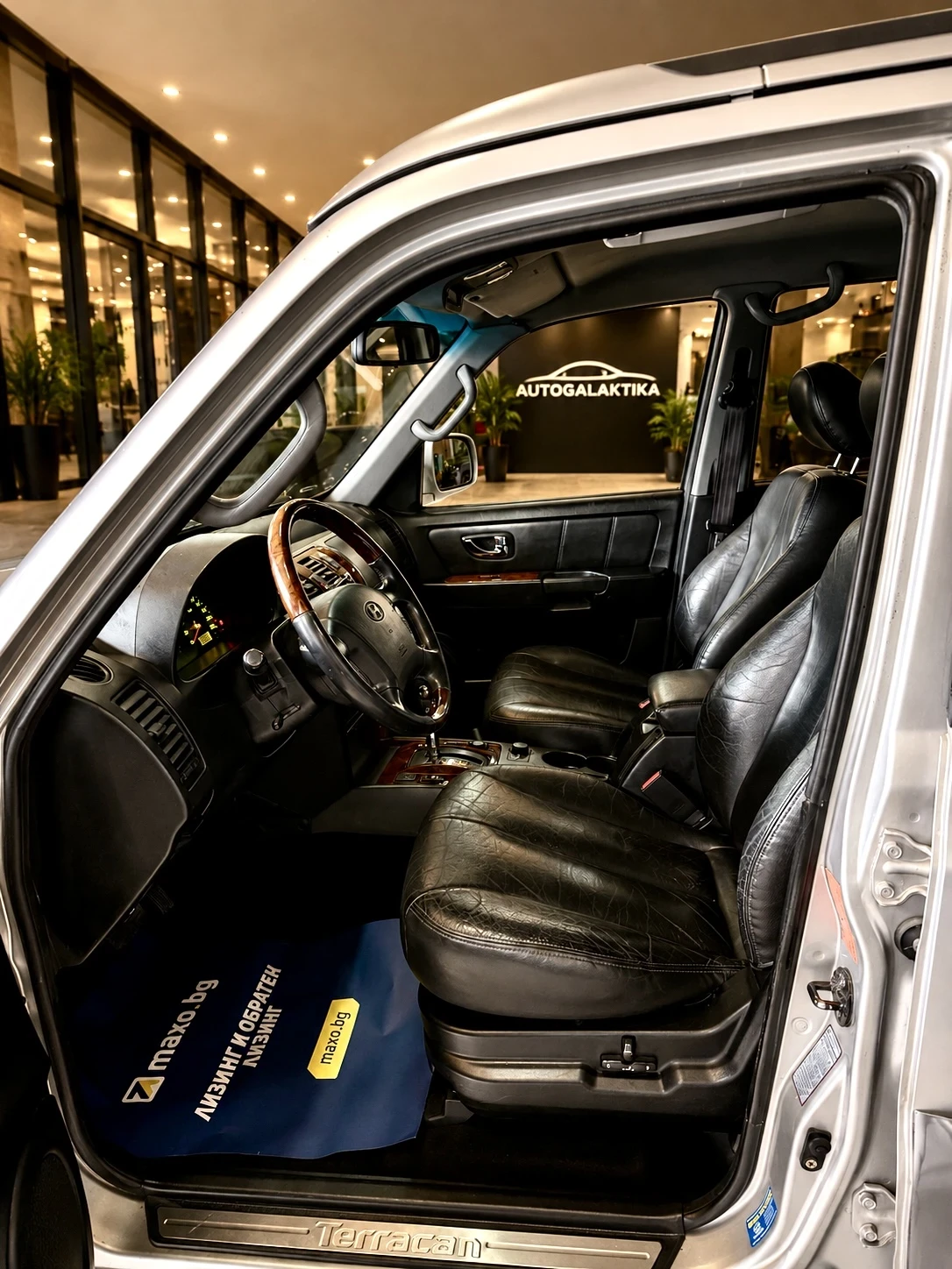Hyundai Terracan 4x4   3.5 V6 Бензин   194 к.с.   Автоматик, снимка 15 - Автомобили и джипове - 54579270