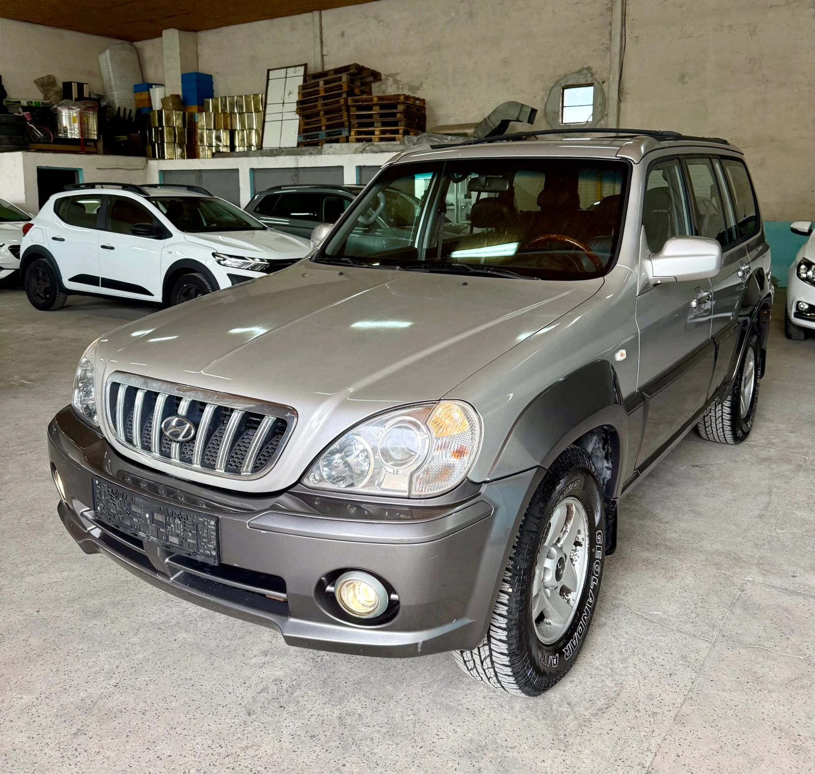 Hyundai Terracan 4x4   3.5 V6 Бензин   194 к.с.   Автоматик, снимка 6 - Автомобили и джипове - 54579270