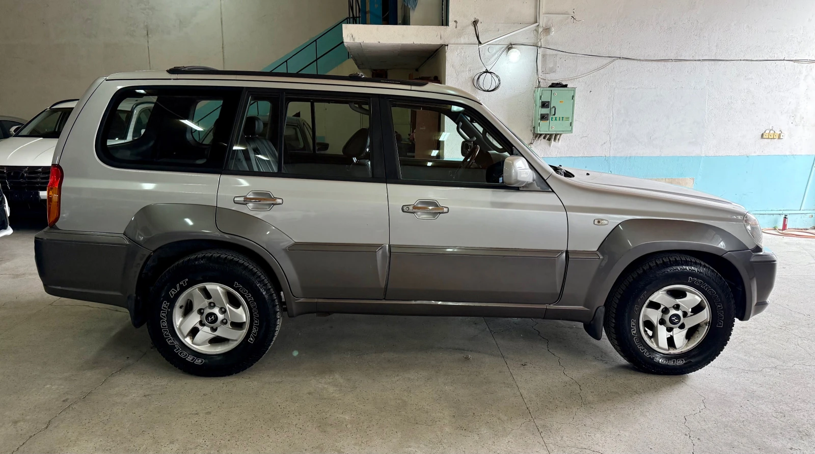 Hyundai Terracan 4x4   3.5 V6 Бензин   194 к.с.   Автоматик, снимка 12 - Автомобили и джипове - 54579270