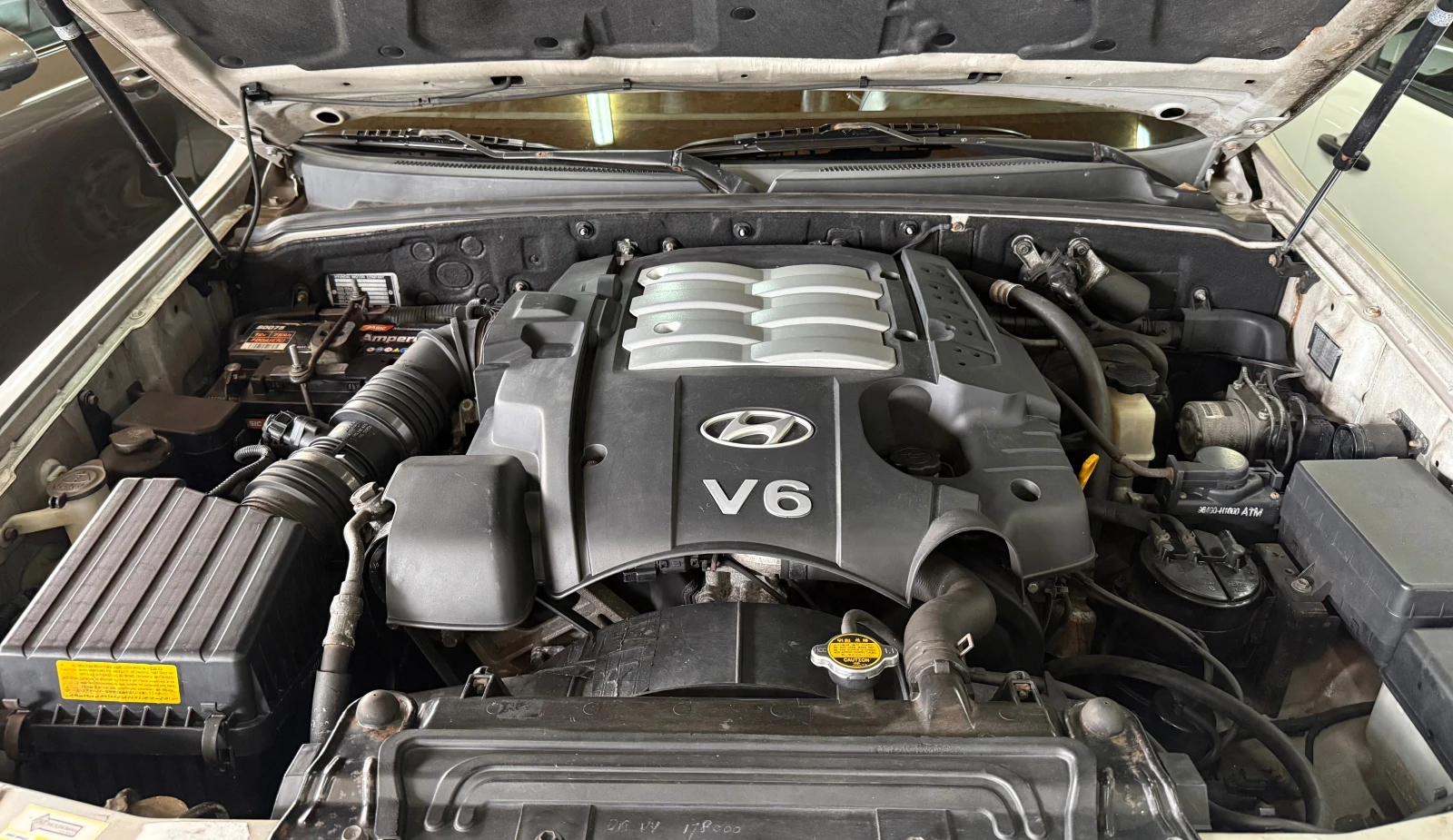 Hyundai Terracan 4x4   3.5 V6 Бензин   194 к.с.   Автоматик, снимка 2 - Автомобили и джипове - 54579270