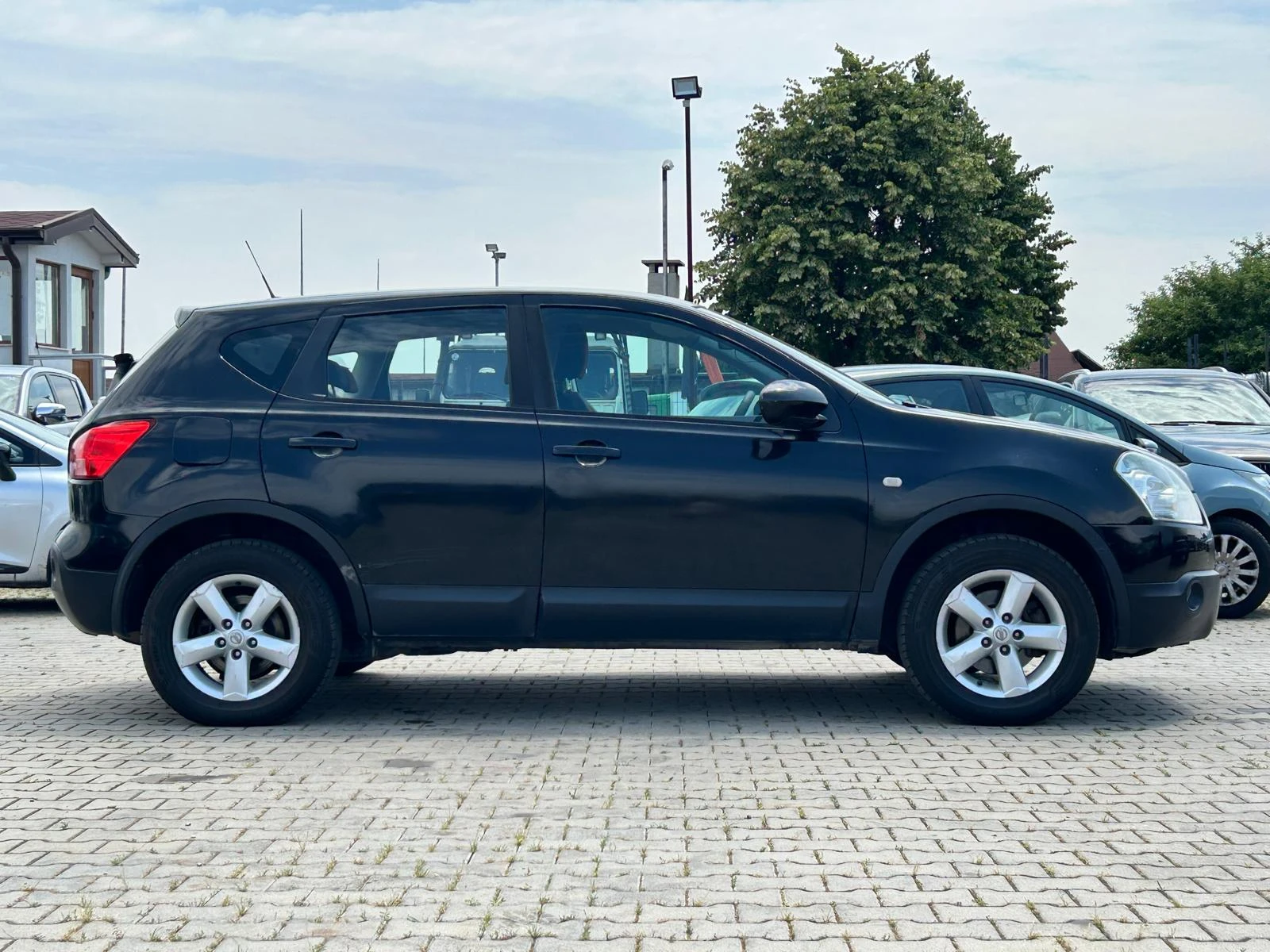 Nissan Qashqai / 1.6I / GAS / NAVI /, снимка 6 - Автомобили и джипове - 55130852