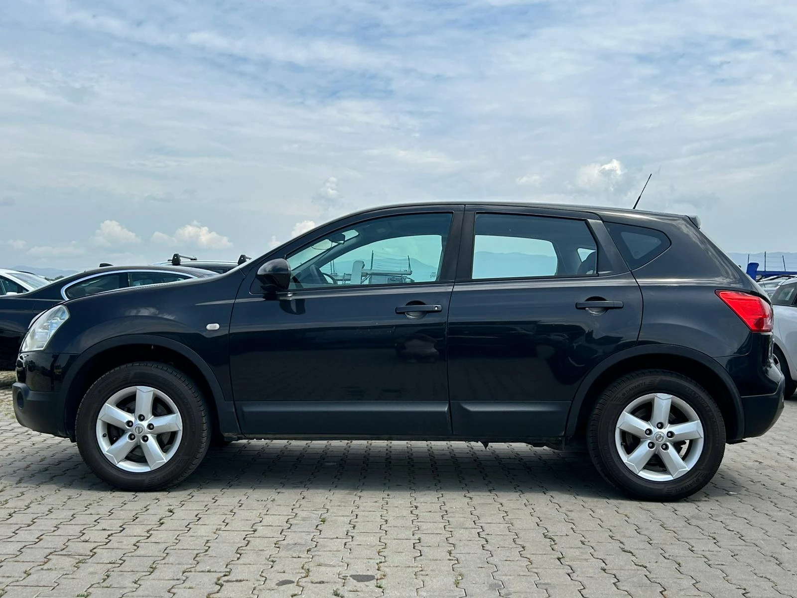 Nissan Qashqai / 1.6I / GAS / NAVI /, снимка 2 - Автомобили и джипове - 55130852
