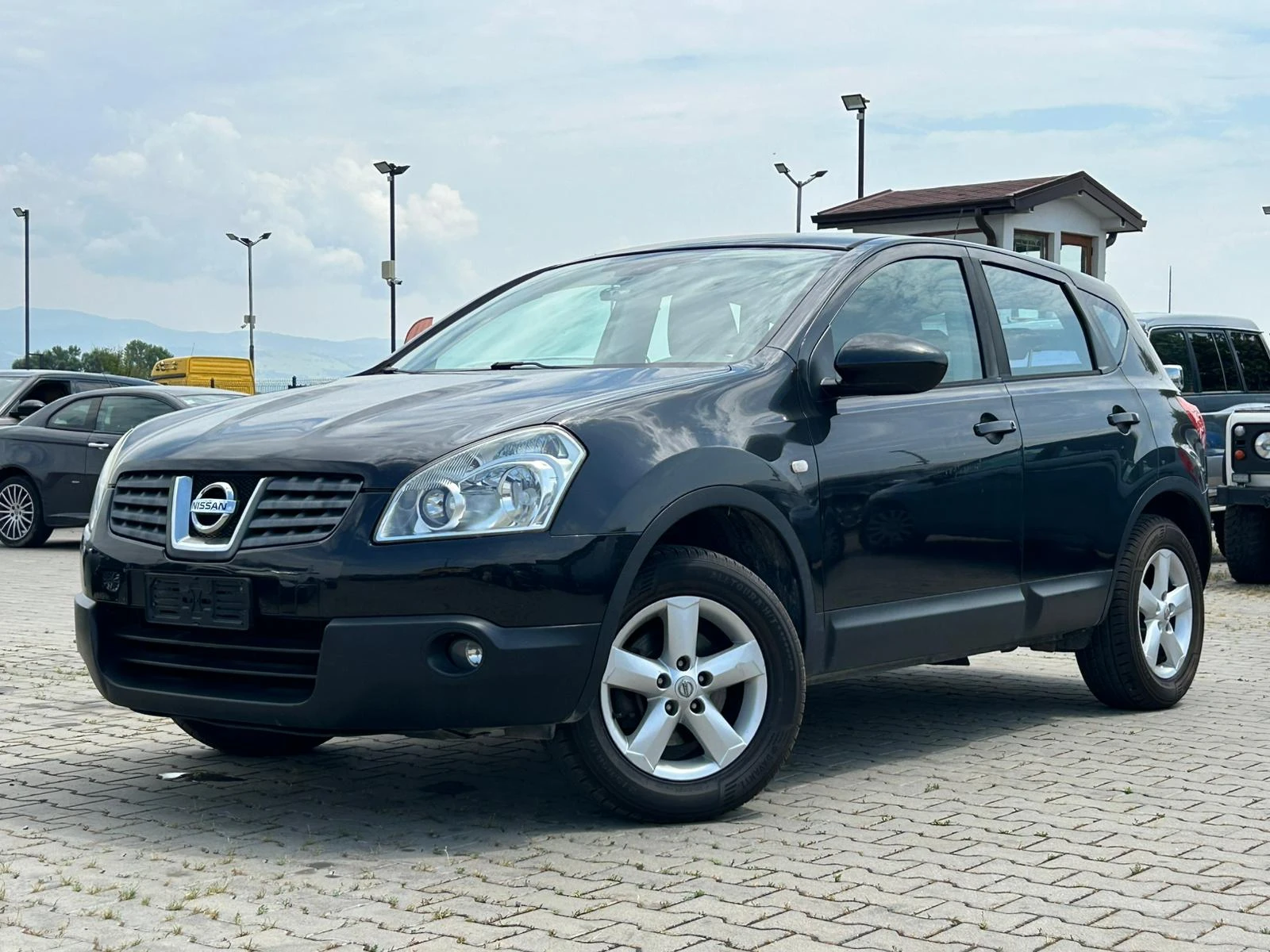 Nissan Qashqai / 1.6I / GAS / NAVI /