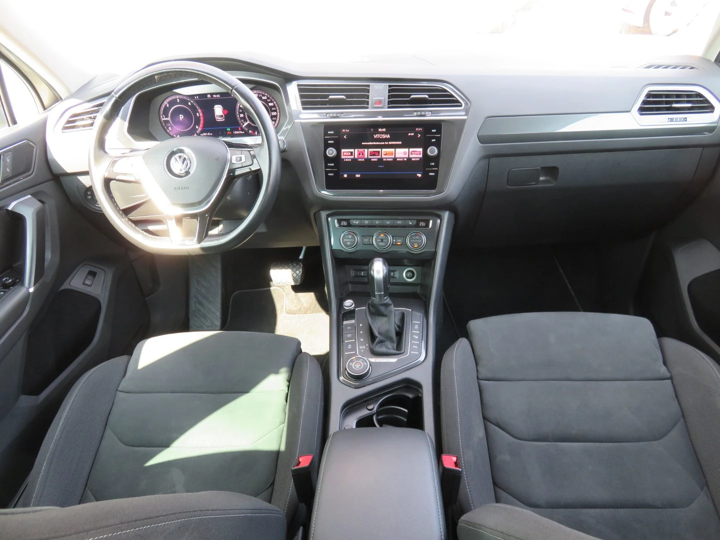 VW Tiguan, снимка 4 - Автомобили и джипове - 56420523