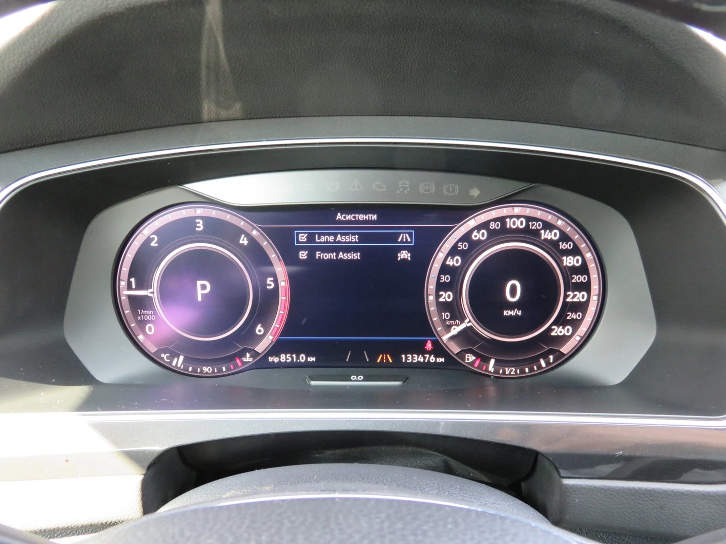 VW Tiguan, снимка 9 - Автомобили и джипове - 56420523