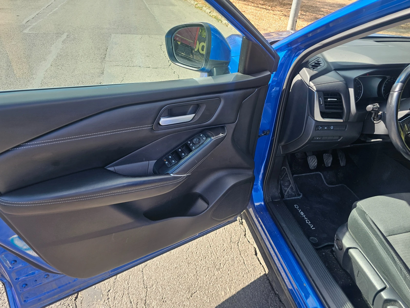 Nissan Qashqai, снимка 9 - Автомобили и джипове - 56108501
