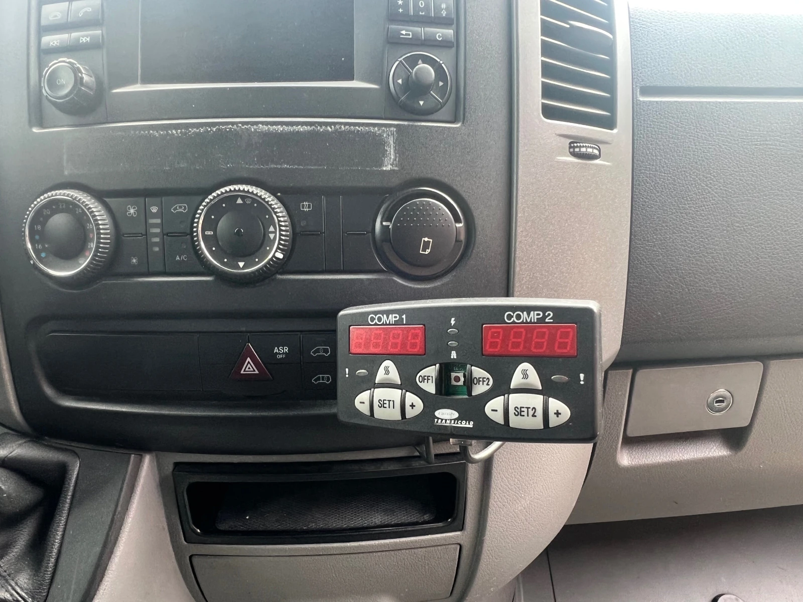 Mercedes-Benz Sprinter 313 MAXI , ХЛАДИЛЕН , CARRIER , Клима , - 20 - изображение 9