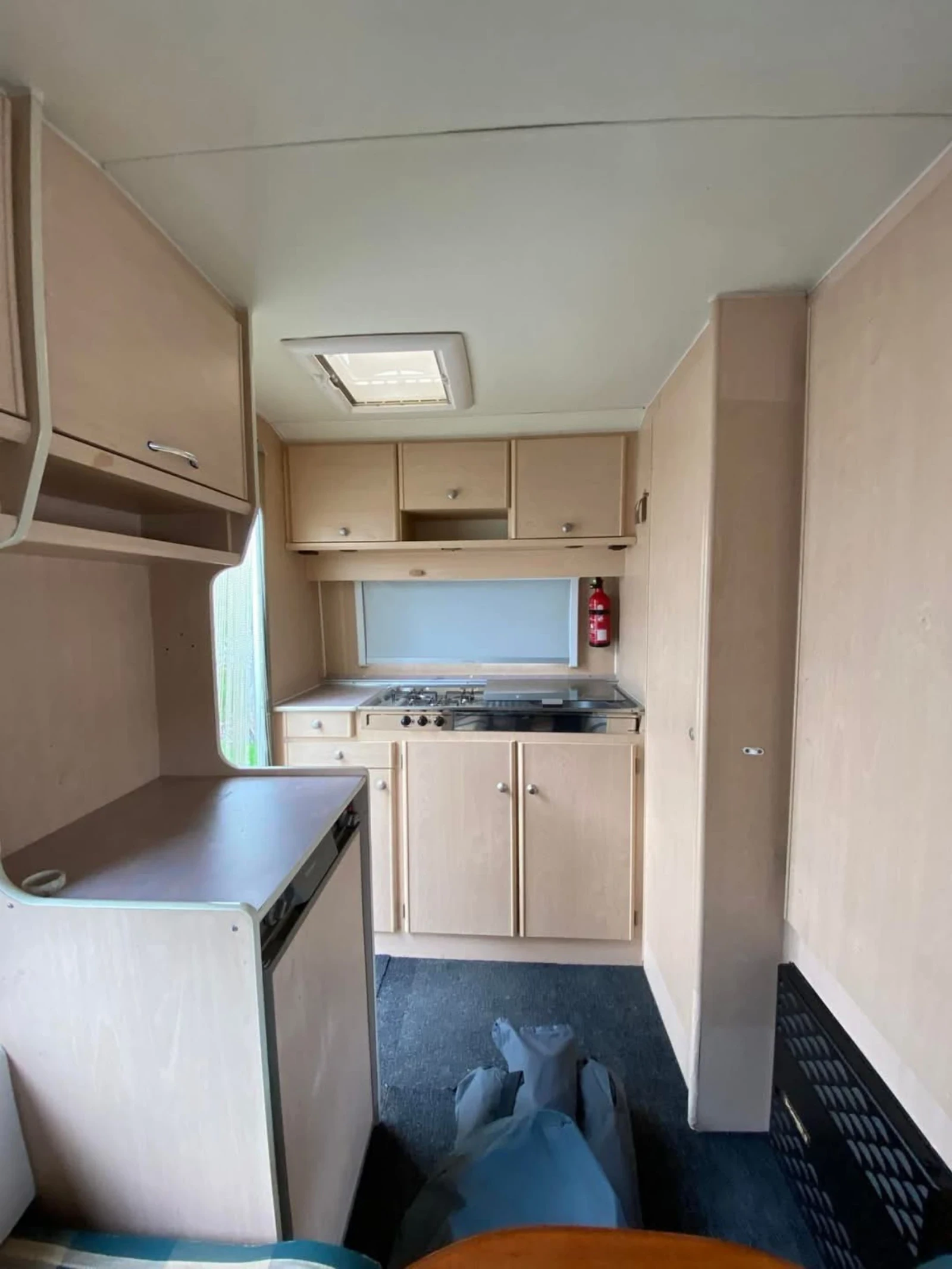 Каравана Beyerland Sprinter 350/2 - изображение 9