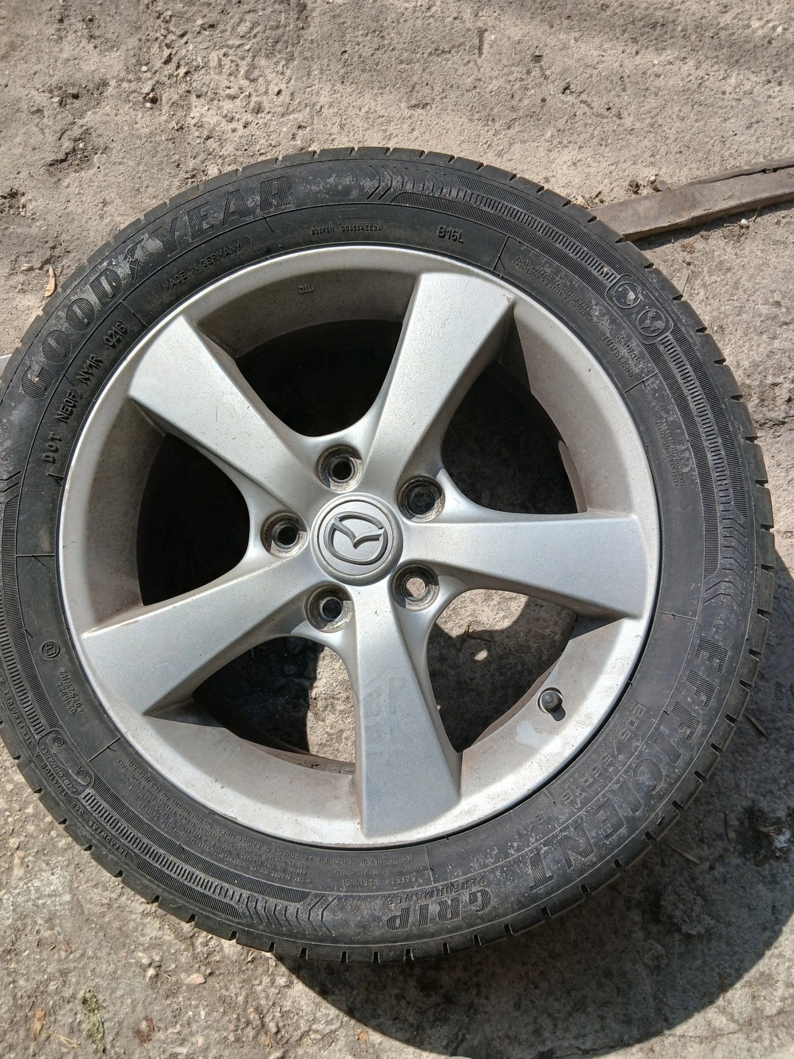 Гуми с джанти Goodyear 205/55R16, снимка 8 - Гуми и джанти - 53756422
