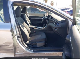 Toyota Camry 2.5l Le, снимка 5