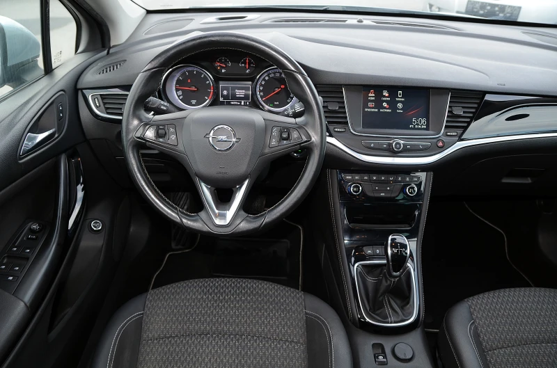 Opel Astra 114000KM !!!FULL/АВТОМАТИК, снимка 9 - Автомобили и джипове - 52573145
