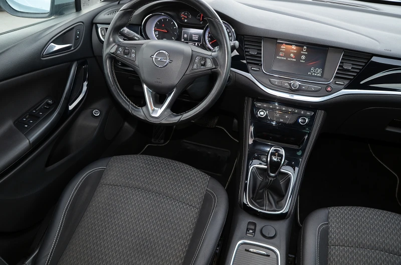 Opel Astra 114000KM !!!FULL/АВТОМАТИК, снимка 10 - Автомобили и джипове - 52573145