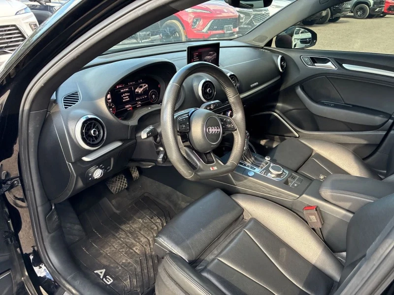 Audi A3 Technik* S-line* Пано* Подгрев, снимка 10 - Автомобили и джипове - 52317659