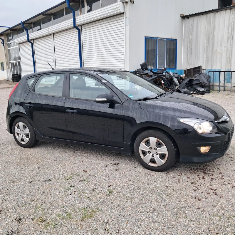 Hyundai I30 1.4I, снимка 5 - Автомобили и джипове - 52329235