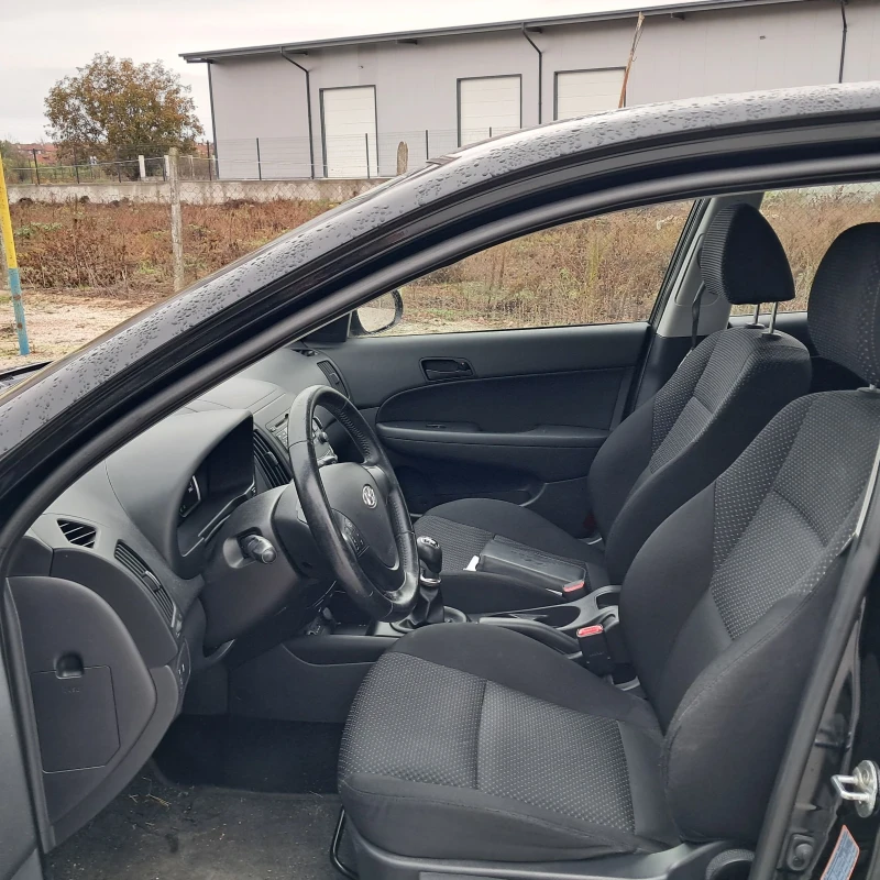 Hyundai I30 1.4I, снимка 8 - Автомобили и джипове - 52329235