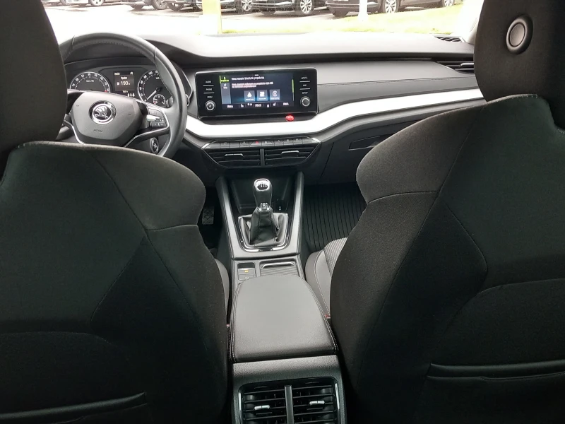 Skoda Octavia 2.0 TDI, снимка 9 - Автомобили и джипове - 52377605