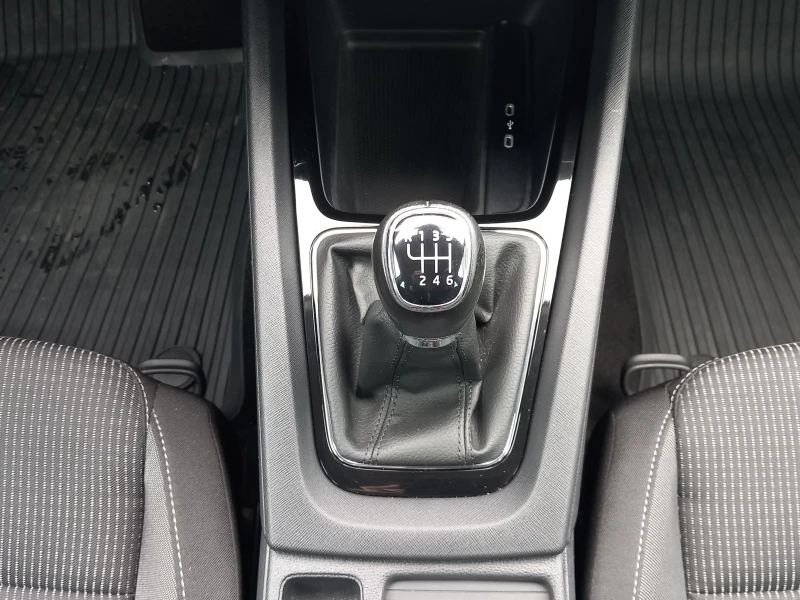 Skoda Octavia 2.0 TDI, снимка 11 - Автомобили и джипове - 52377605