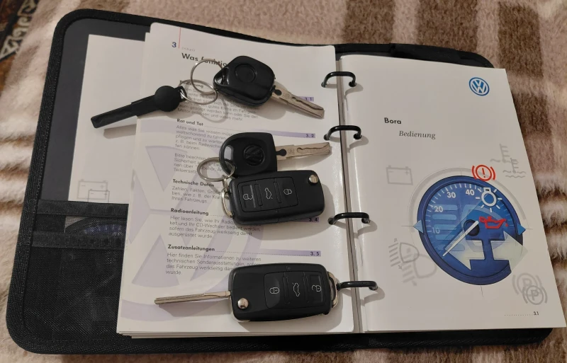 VW Bora 1.6, 101, SR, бензин + газ, снимка 11 - Автомобили и джипове - 52532363