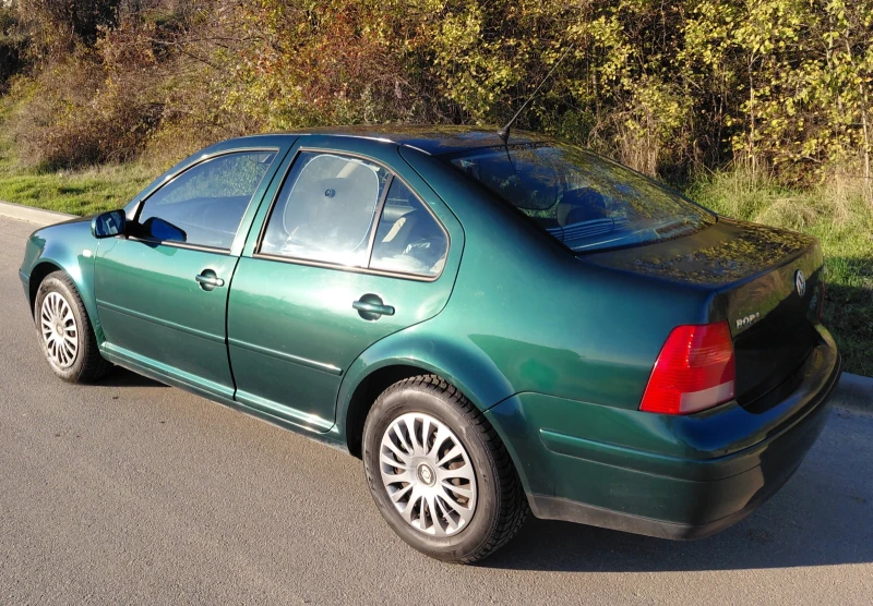 VW Bora 1.6, 101, SR, бензин + газ, снимка 2 - Автомобили и джипове - 52532363